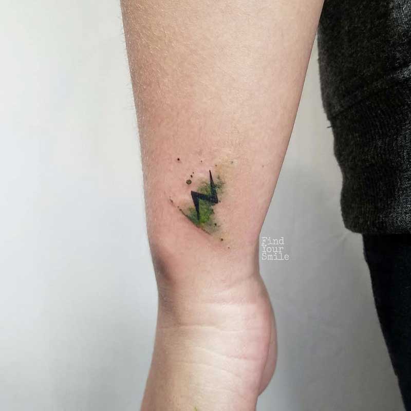 harry-potter-lightning-bolt-tattoo-2