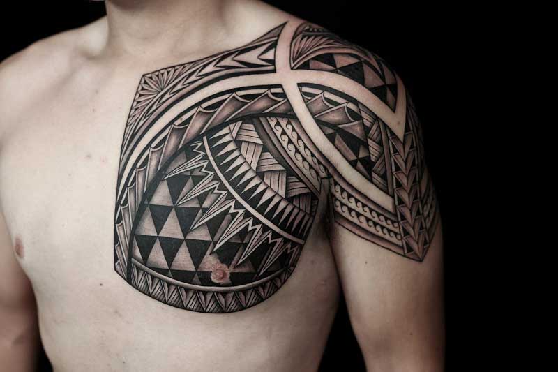 hawaiian-chest-tattoo-2