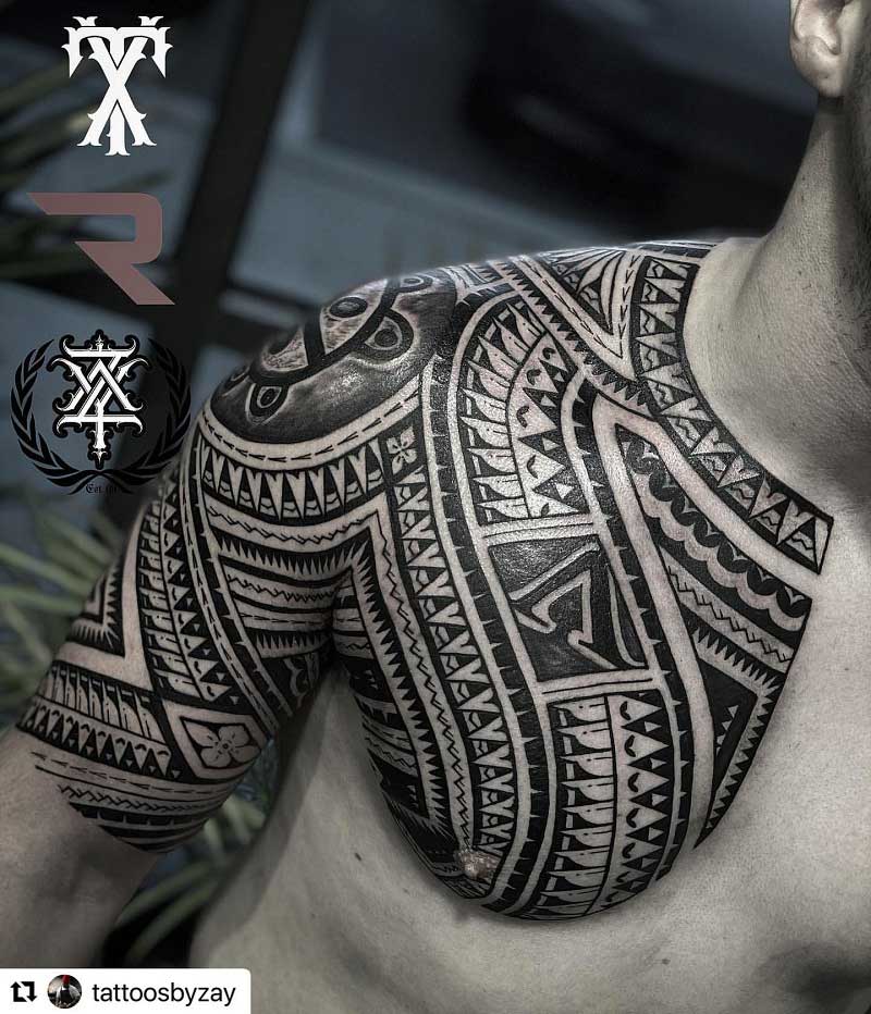 hawaiian-chest-tattoo-3