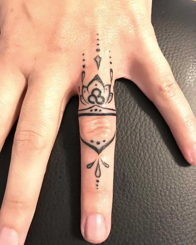 henna-wedding-ring-tattoo--2