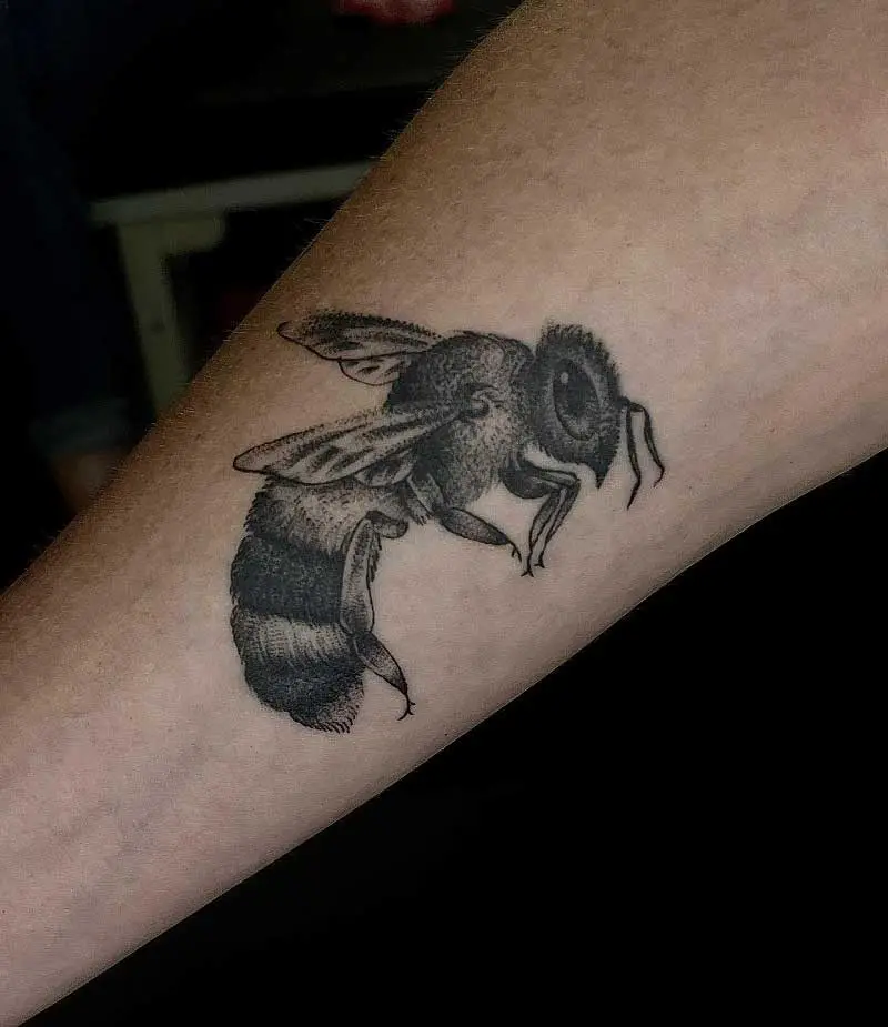 honey-bee-dainty-tattoo-3