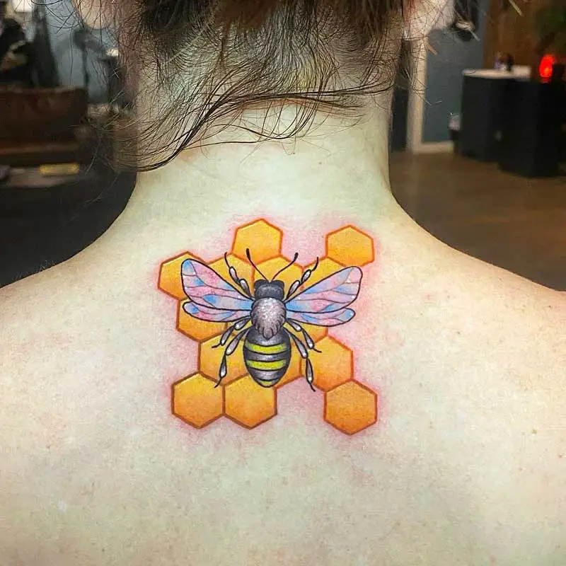 honey-bee-honeycomb-tattoo-3