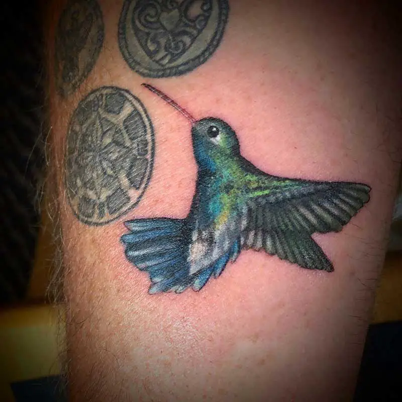 humming-bird-micro-tattoo-1