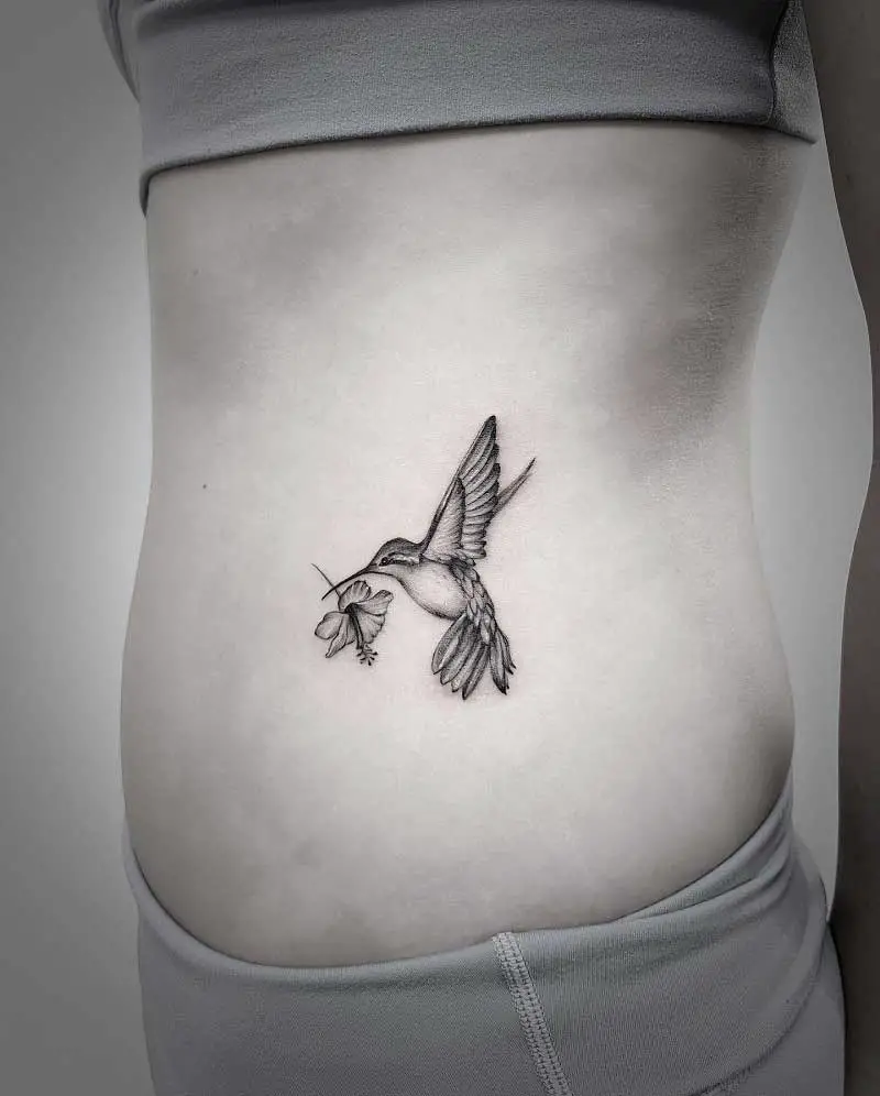 humming-bird-micro-tattoo-3