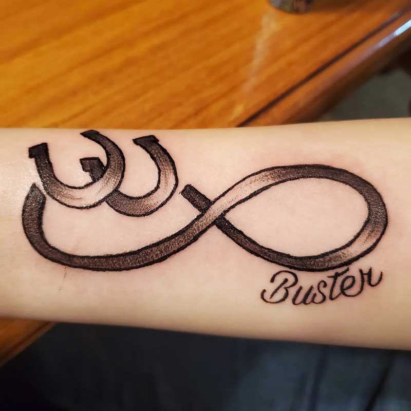 infinity-horseshoe-tattoo-2