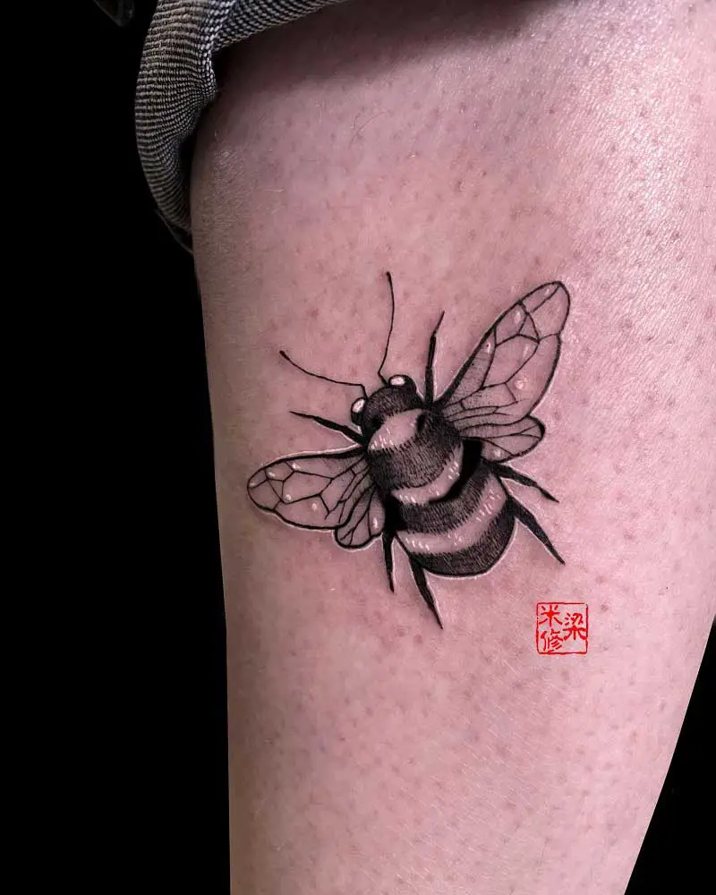 japanese-bumble-bee-tattoo-1