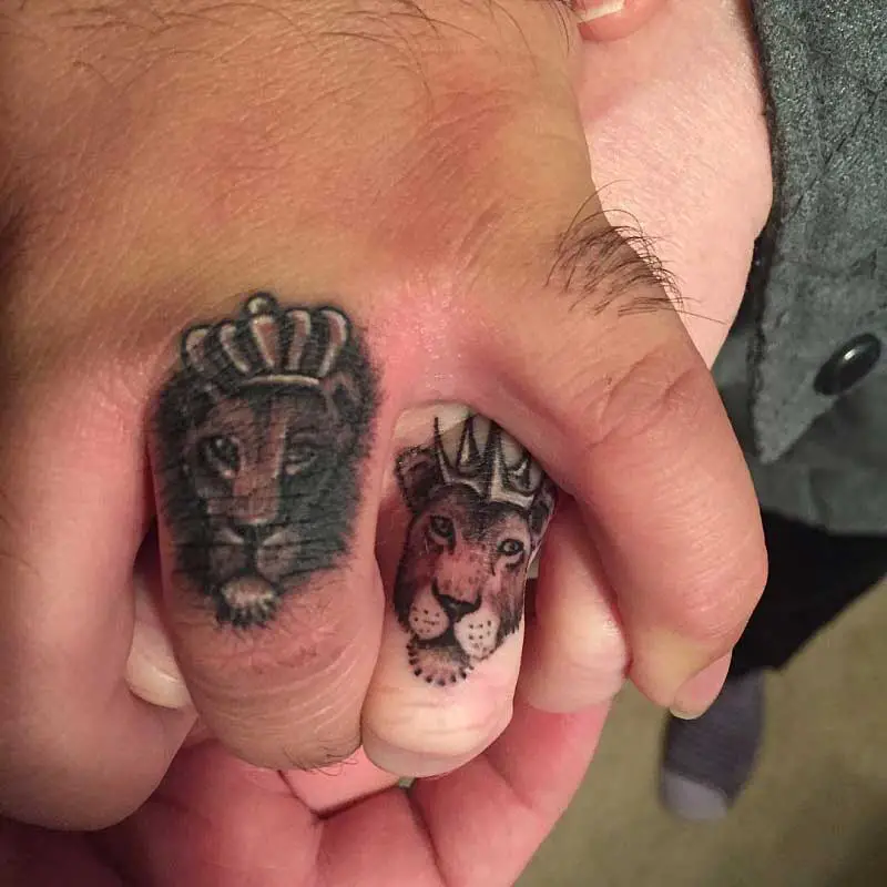 lion-wedding-ring-tattoo-1