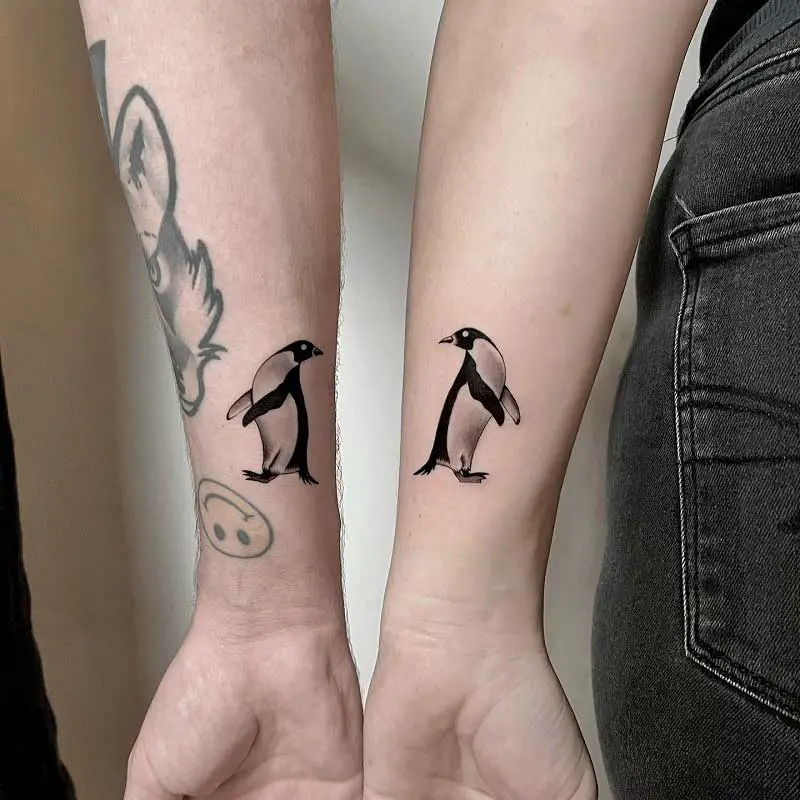 Penguin tattoo 70 of the cutest tattoos for men and women   Онлайн блог  о тату IdeasTattoo