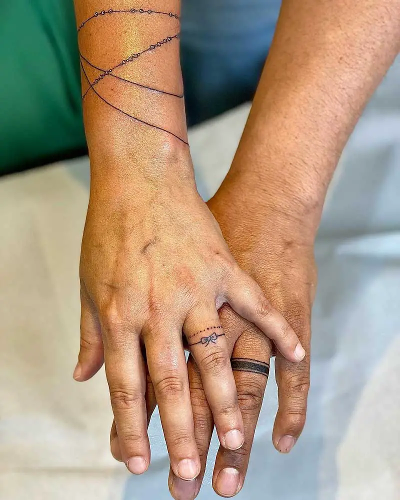 matching-wedding-ring-tattoos--3