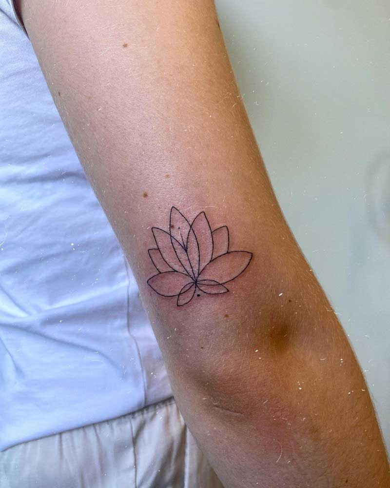 minimalist-lotus-tattoo-3
