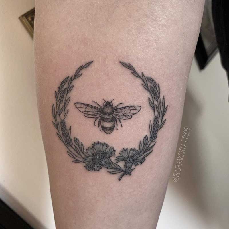 minimalist-queen-bee-tattoo--2