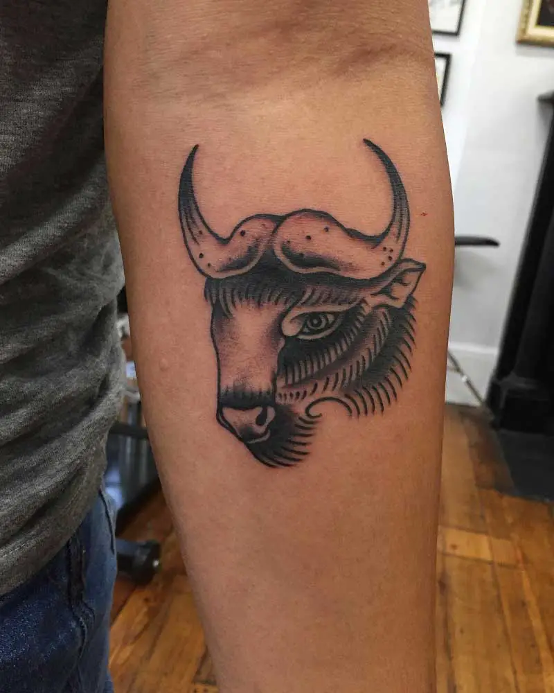 old-school-buffalo-tattoo--3