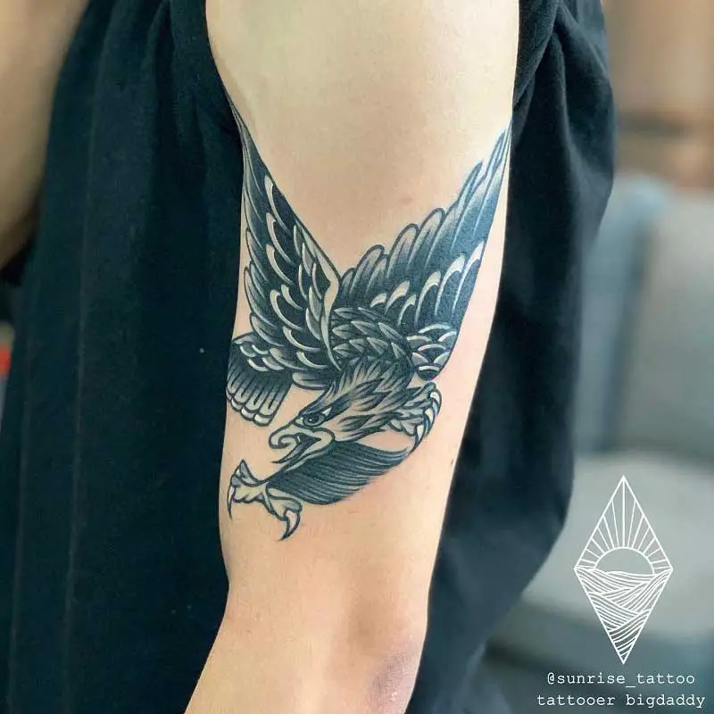 old-school-eagle-tattoo-5