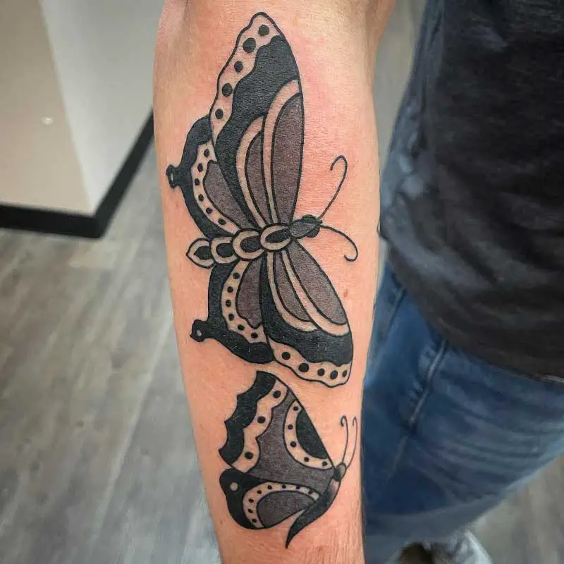 old-school-moth-tattoo-2