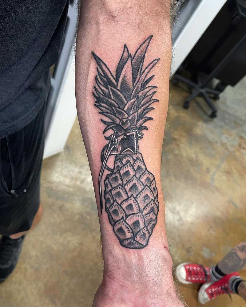 pineapple-hand-grenade-tattoo-3