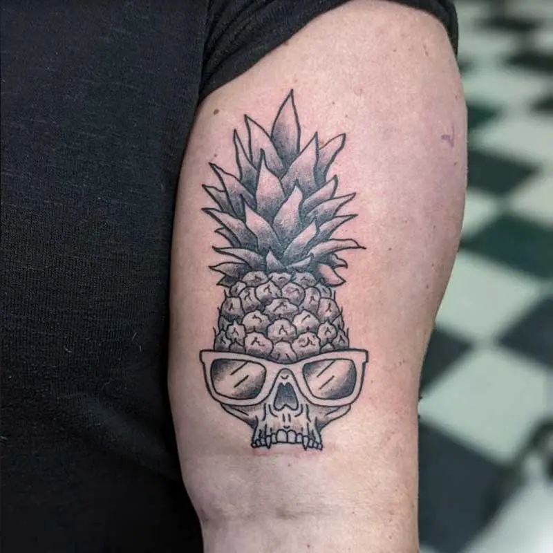 pineapple-sunglasses-tattoo-1