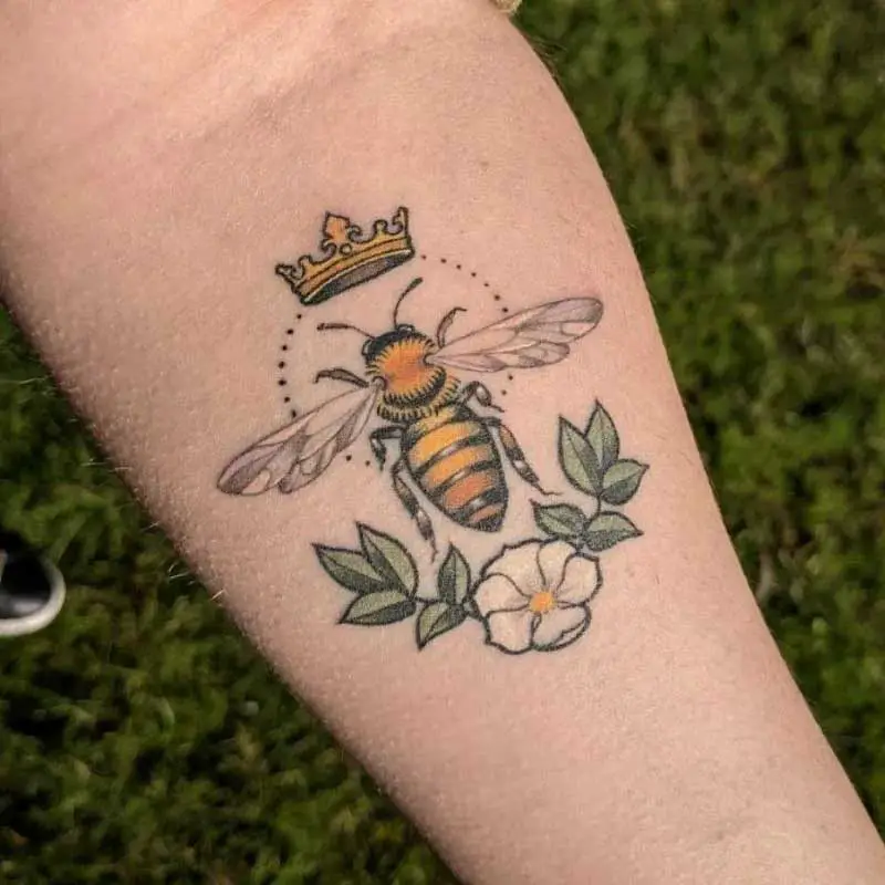 queen-bee-crown-tattoo-3