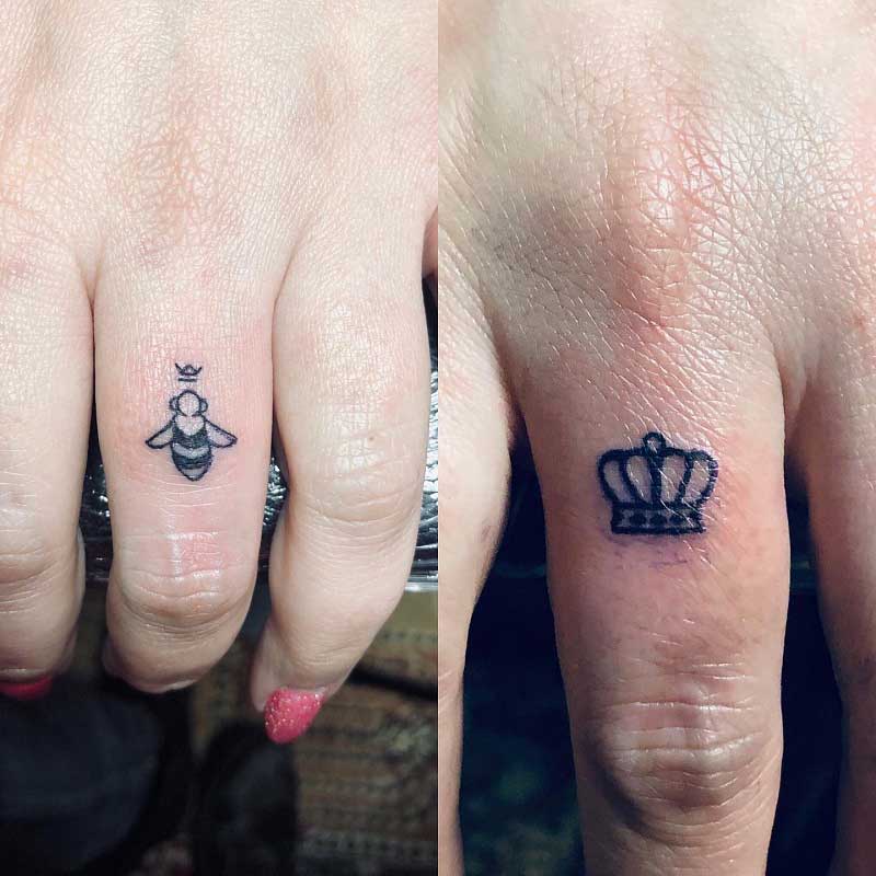 queen-bee-finger-tattoo--5