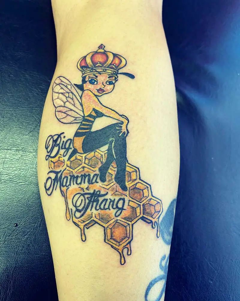 queen-bee-pinup-tattoo-2