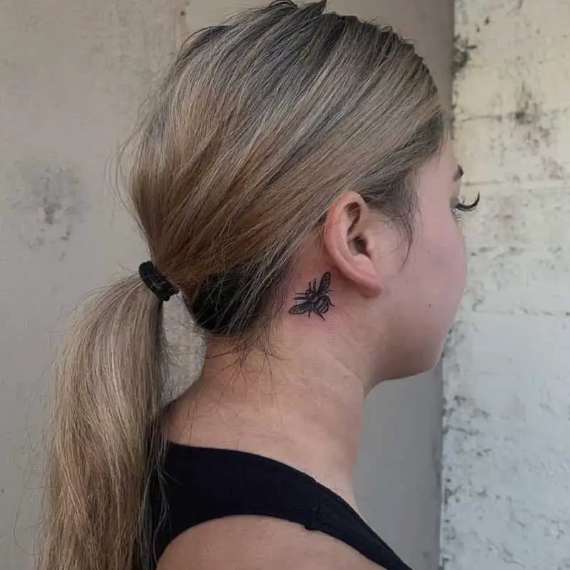 queen-bee-tattoo-behind-ear-2