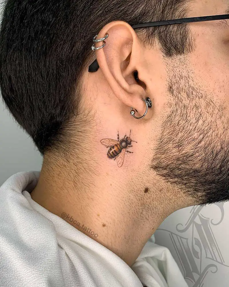 queen-bee-tattoo-behind-ear-3