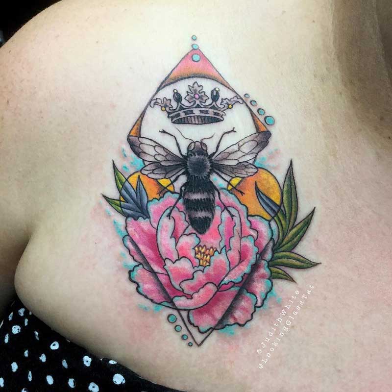 queen-bee-tattoo-school-5