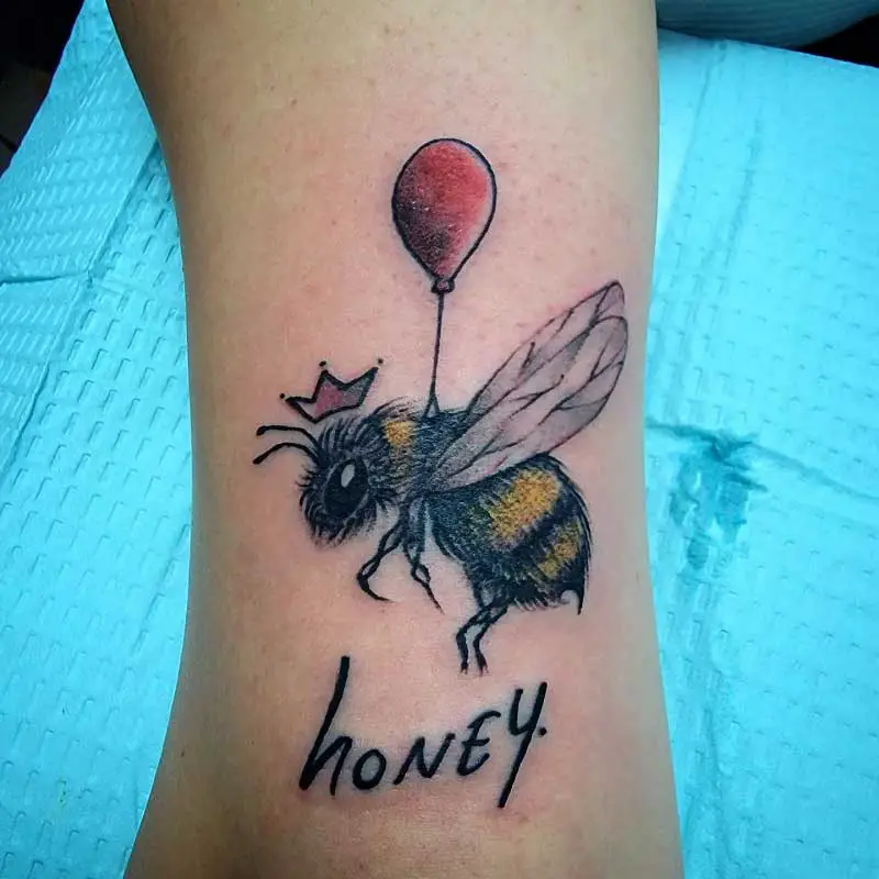 queen-honey-bee-tattoo-2