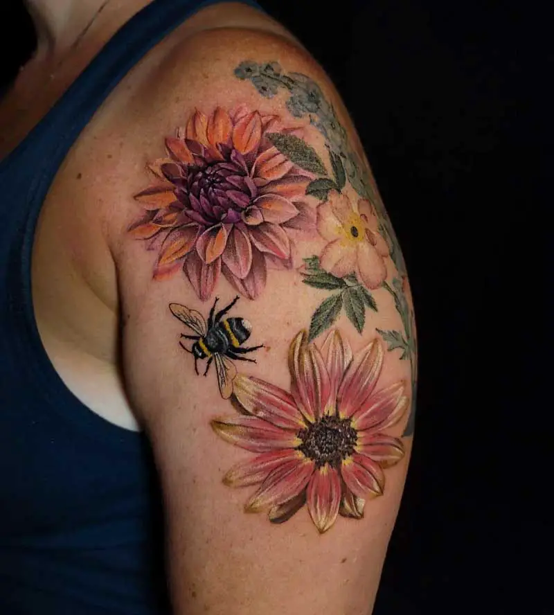 queen-honey-bee-tattoo--5