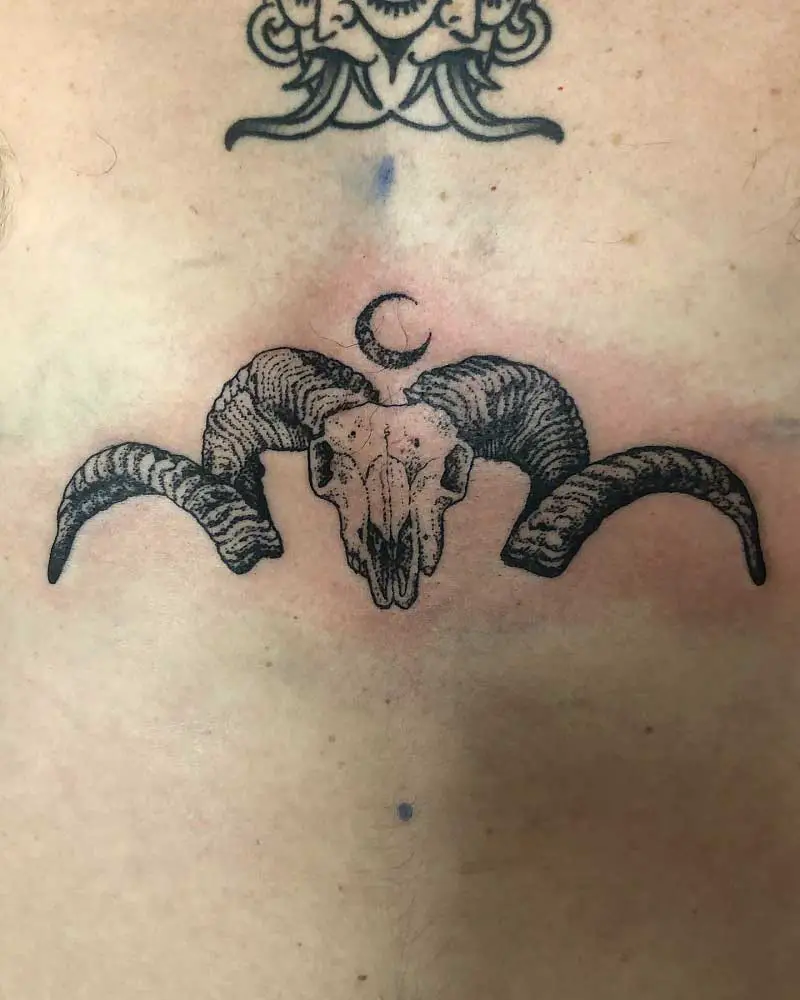 ram-skull-sternum-tattoo-1