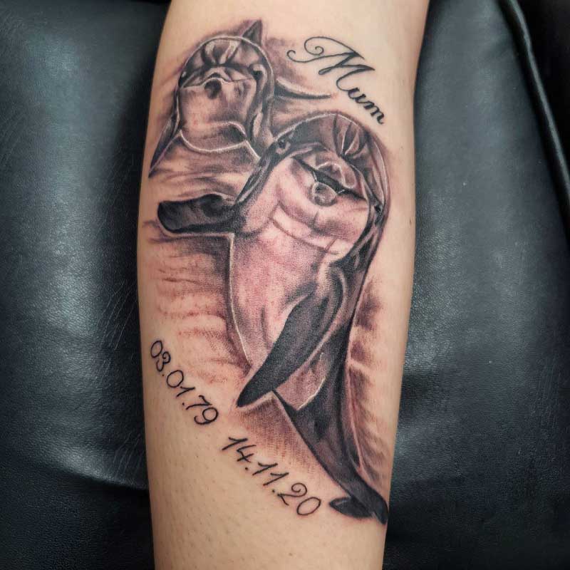 realistic-dolphin-tattoo-3