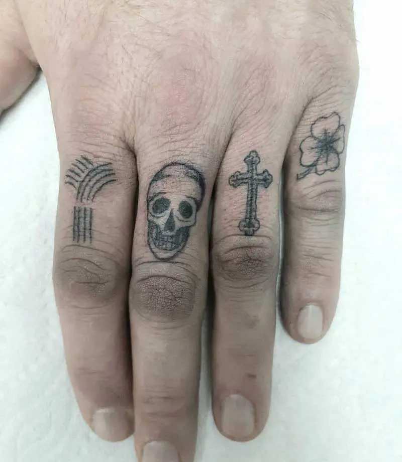 shamrock-finger-tattoo-2