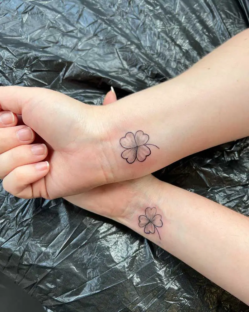 shamrock-hand-tattoo-2