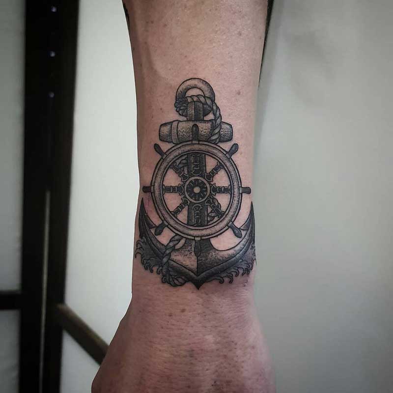 ship-steering-wheel-tattoo--2