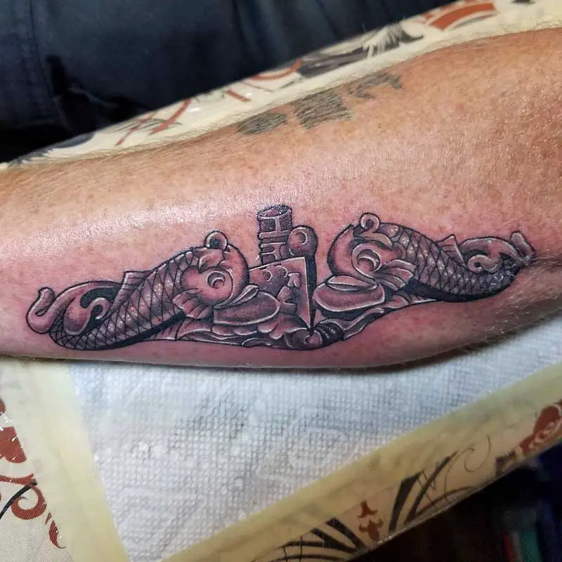 submarine-dolphins-tattoo-3