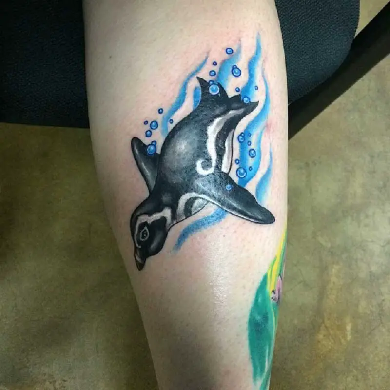 swimming-penguin-tattoo-2