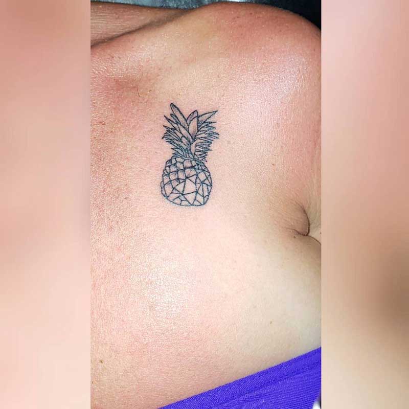tiny-pineapple-tattoo-2
