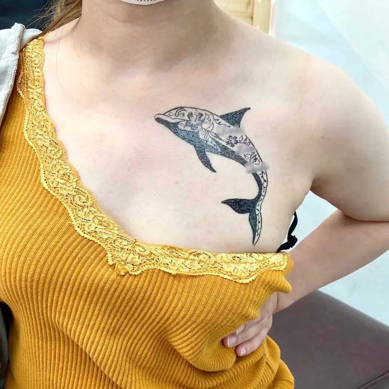 unique-dolphin-tattoos--1