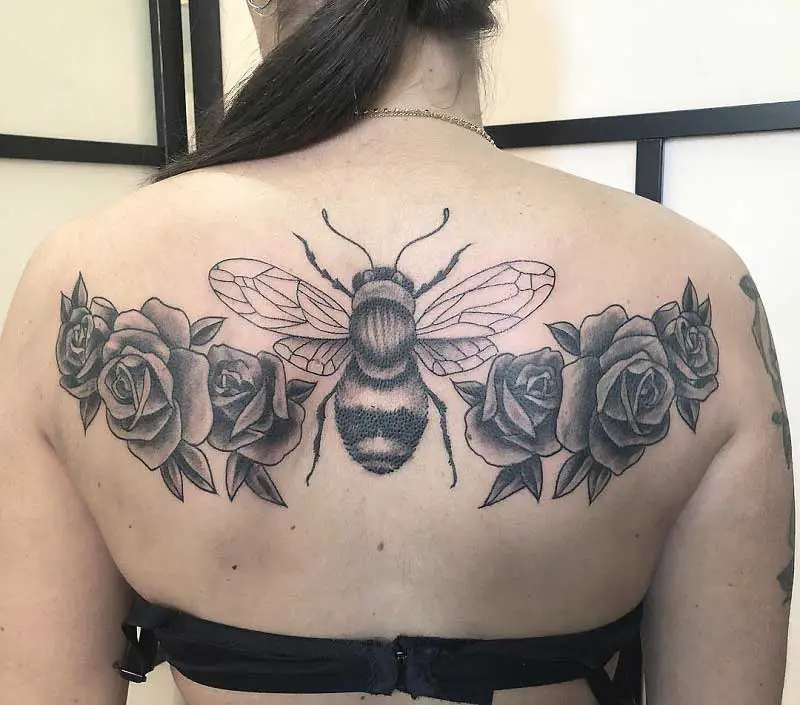 vintage-queen-bee-tattoo--4