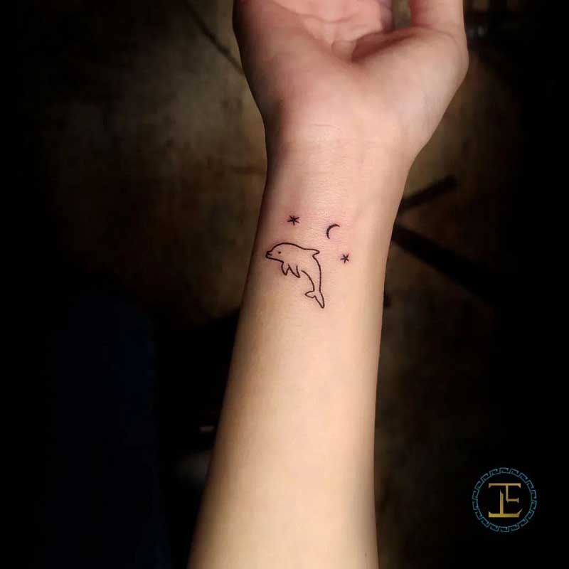wrist-dolphin-tattoos-1