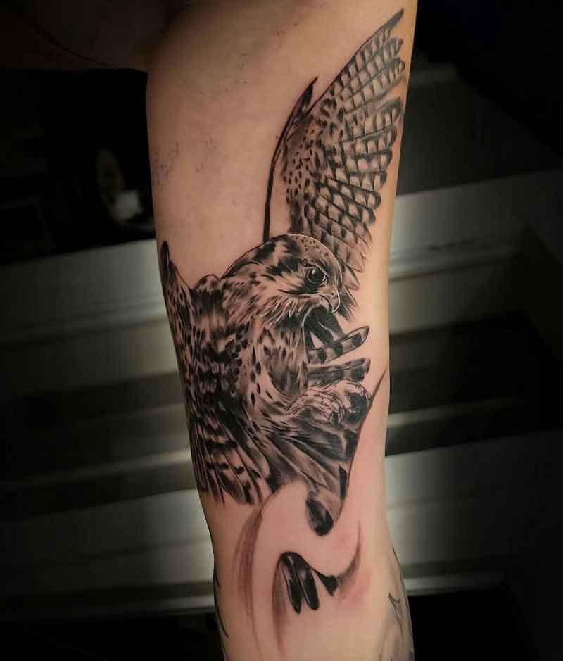 Diving Hawk Tattoo 2