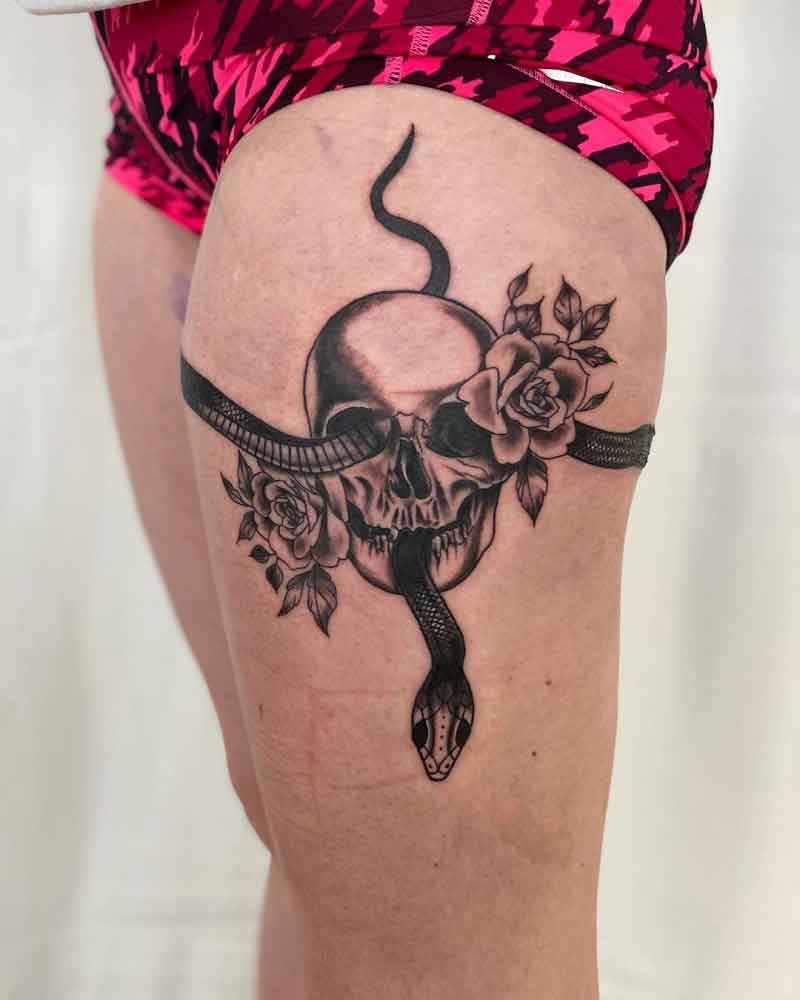 Skull Garter Belt Tattoo 3
