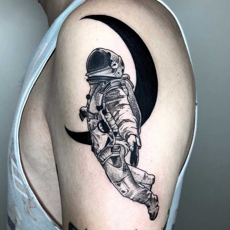 astronaut-moon-tattoo-3