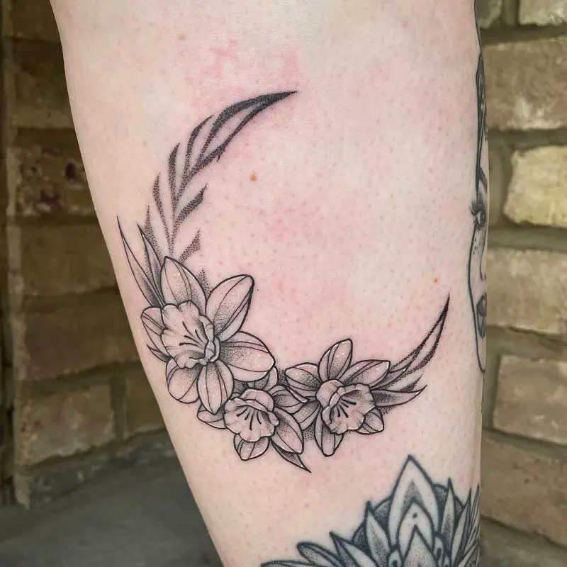 daffodil-moon-tattoo-1