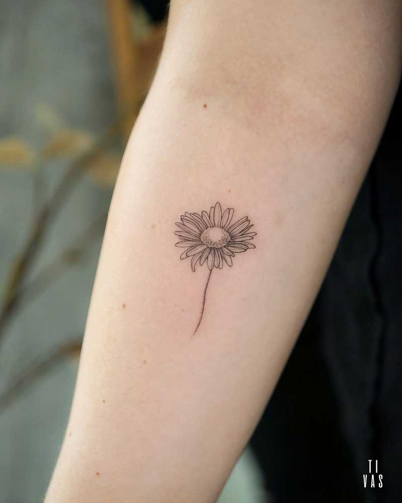 daisy-minimalist-tattoo-2