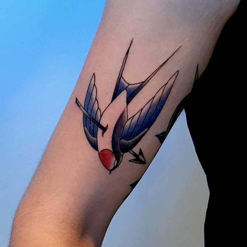 dead-swallow-tattoo-3