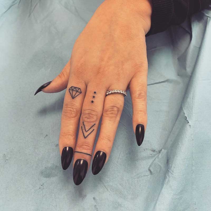 diamond-finger-tattoo-1