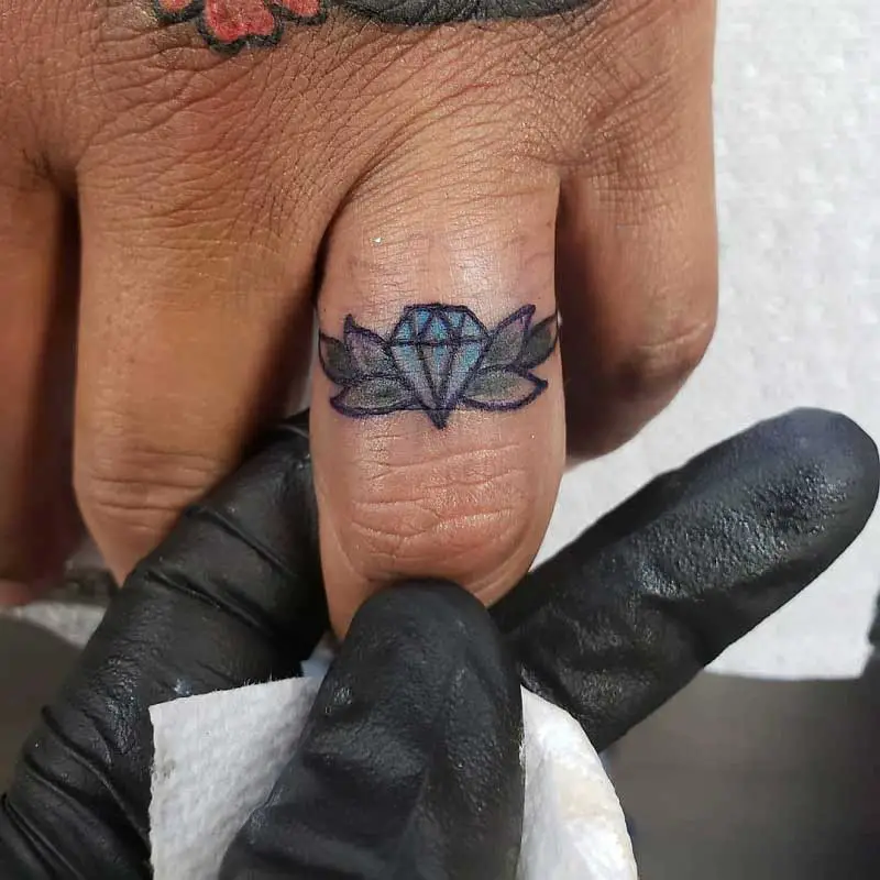 diamond-ring-tattoo-2