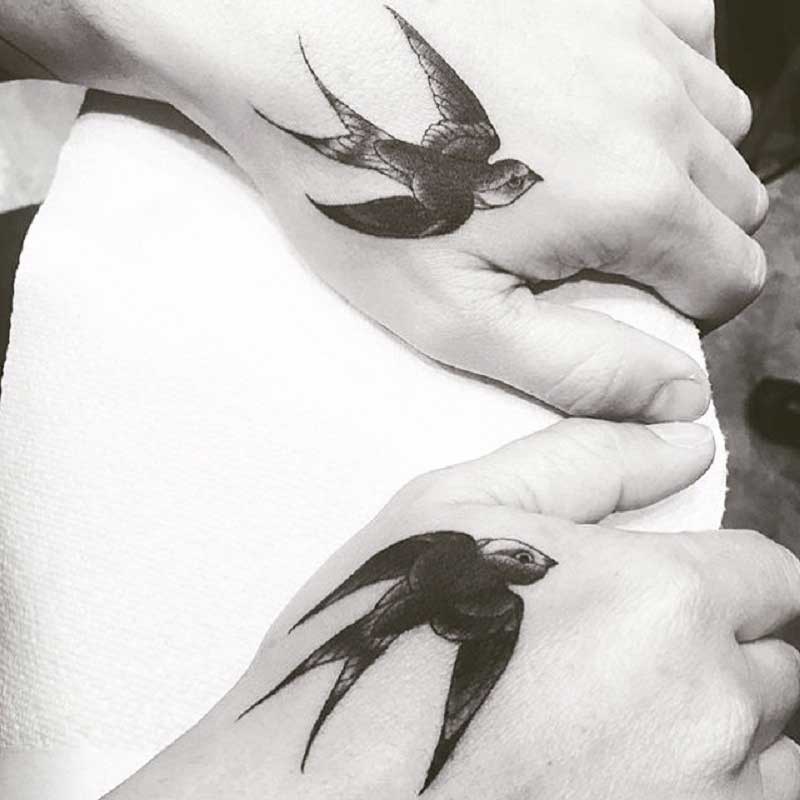 diving-swallow-tattoo-3