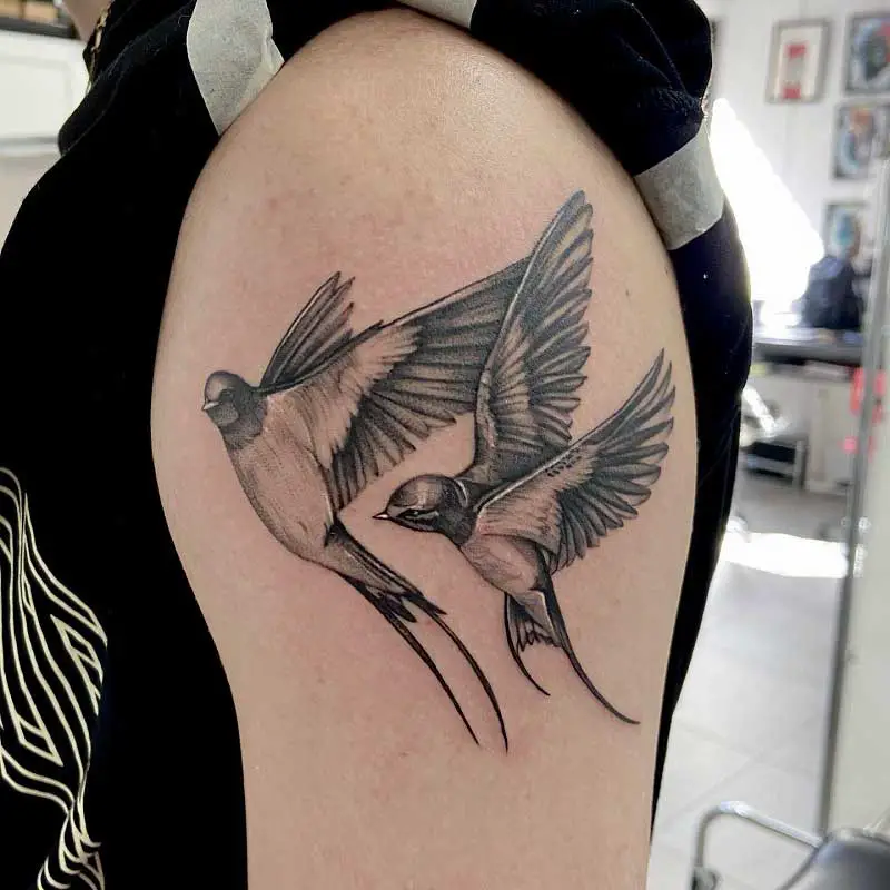 flying-swallow-tattoo-2