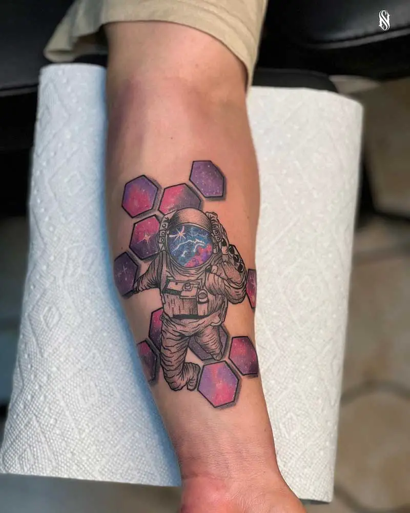 geometric-astronaut-tattoo-1